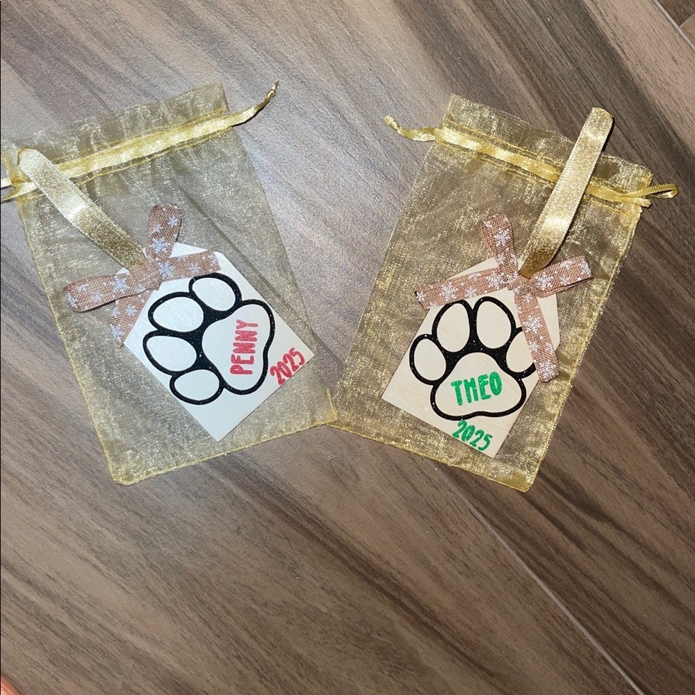 Handcrafted Holiday Ornaments✨ - Picture 7 of 8